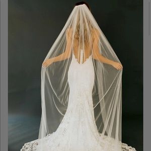 Untamed Petals Day Dream Veil - Cathedral